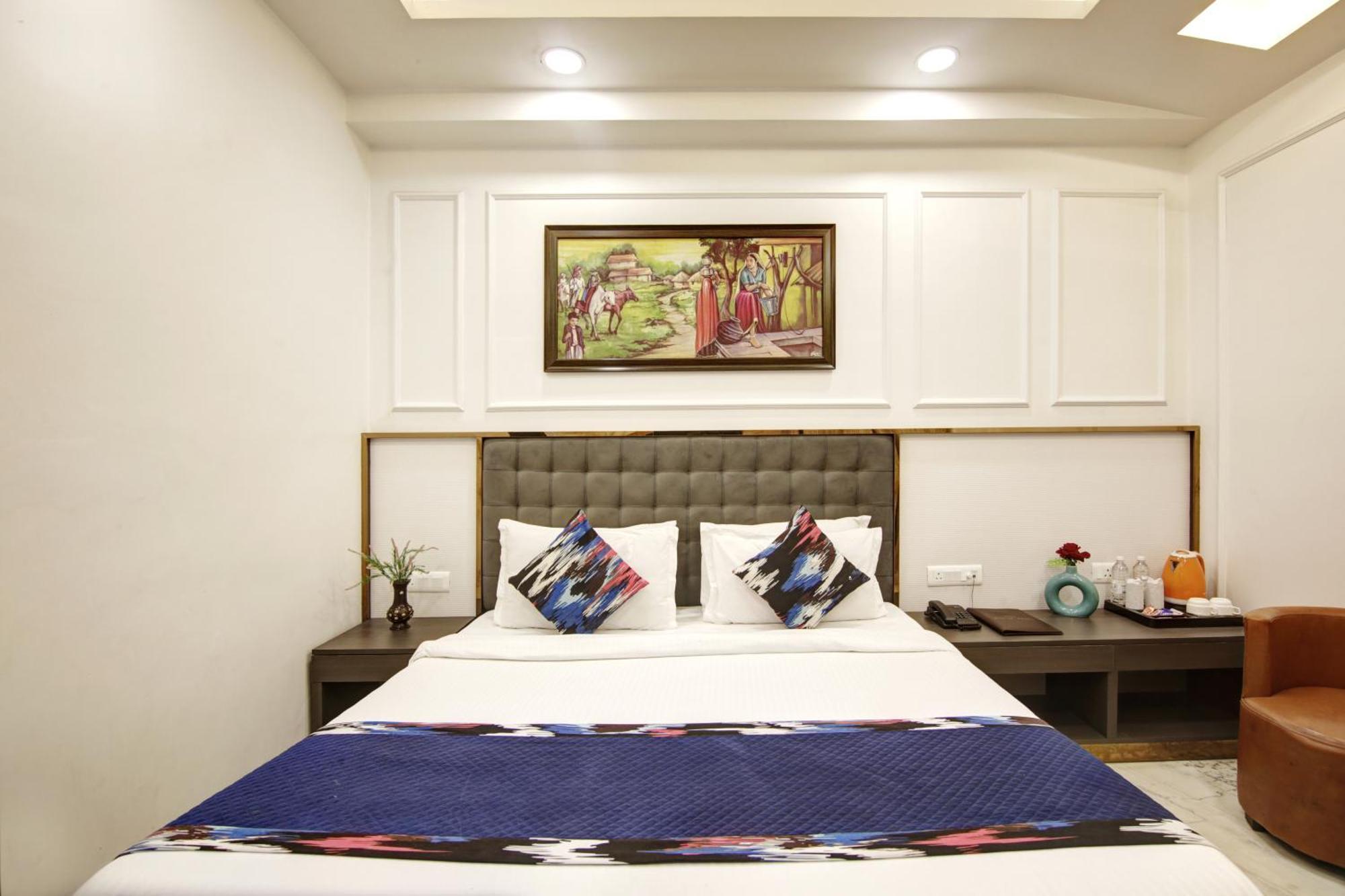 Iz Well-by Haveliya Hotels- Traveller's Choice Award Winner 2025 होटल New Delhi